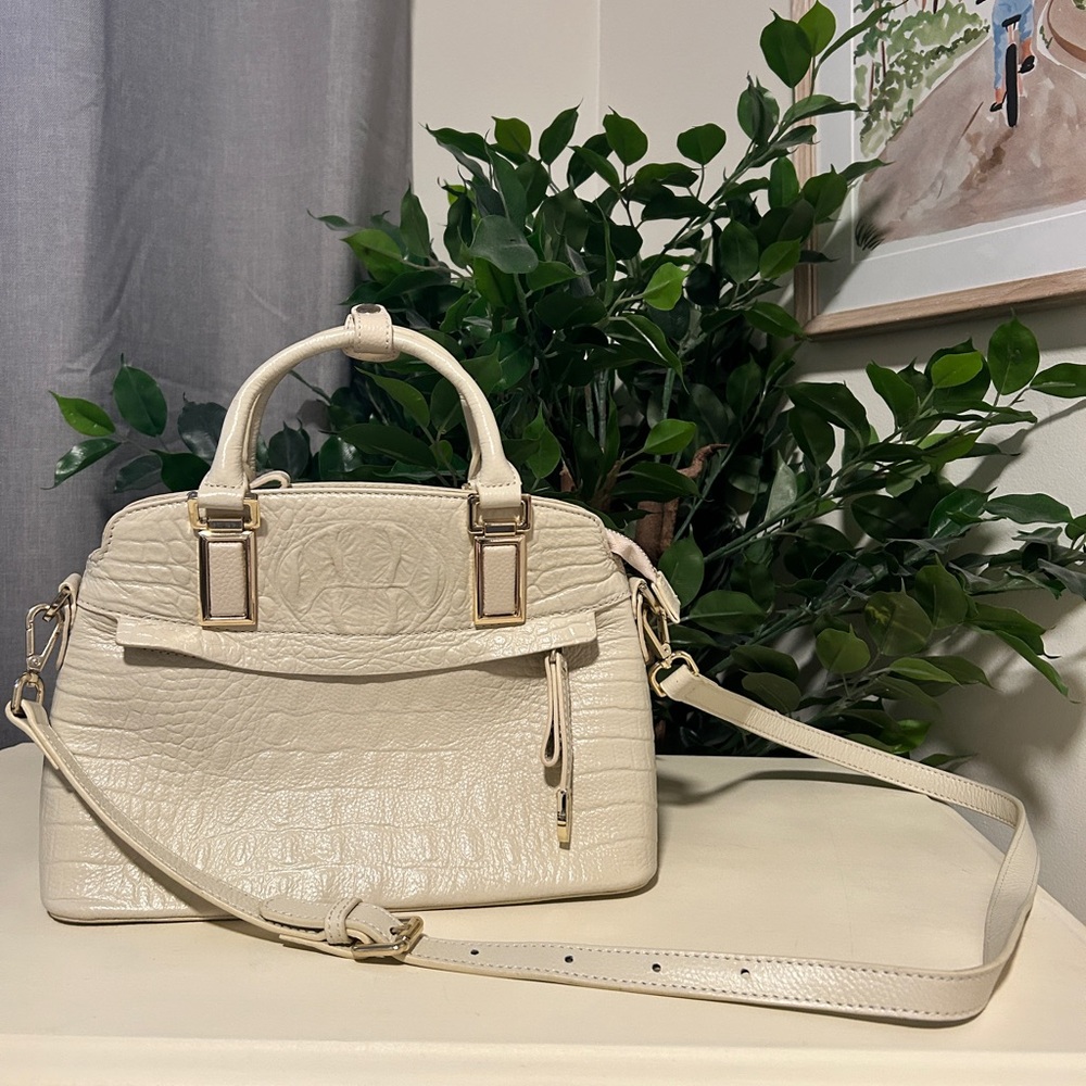 Qiwang Top Handle Leather Handbag
